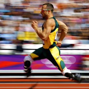 开云体育下载-“尼古拉斯·桑特基的精准传球与快速突破，带领美洲狮队走向国际舞台”